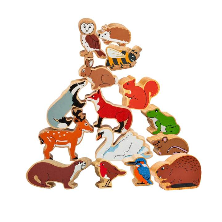 British Wildlife playset including 15 wooden play figures - owl, hedgehog, rabbit, bee, squirrel, fox, badger, frog, deer, swan, mouse, robin, otter, kingfisher and beaver. Suitable from 10 months and perfect for imaginative and nature play