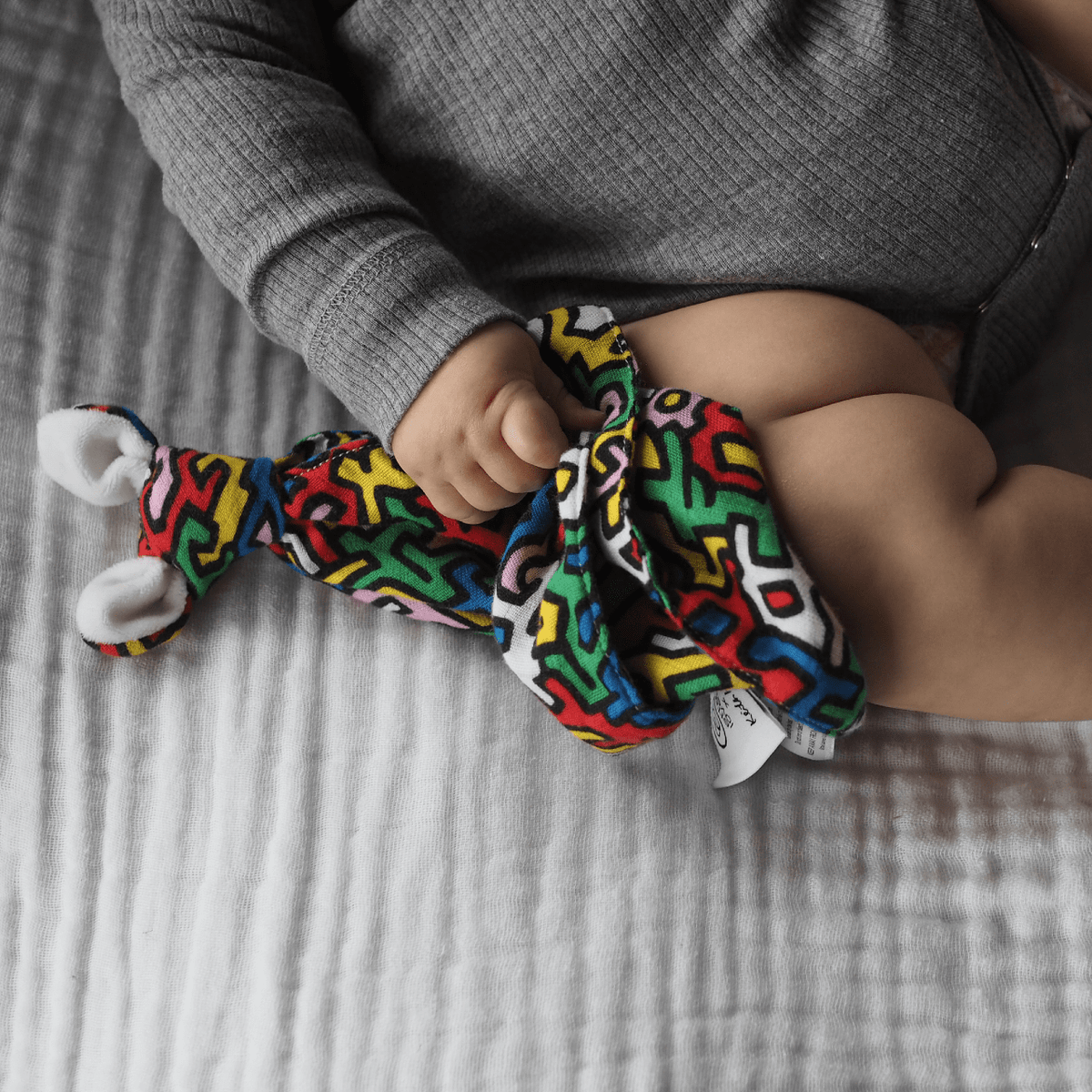 Etta Loves Bamboo Muslin Comforter - Keith Haring 'Brazil'