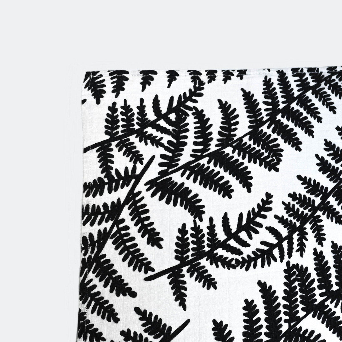 Etta Loves Nursing Covers Bamboo Sensory XL Muslin - Fern