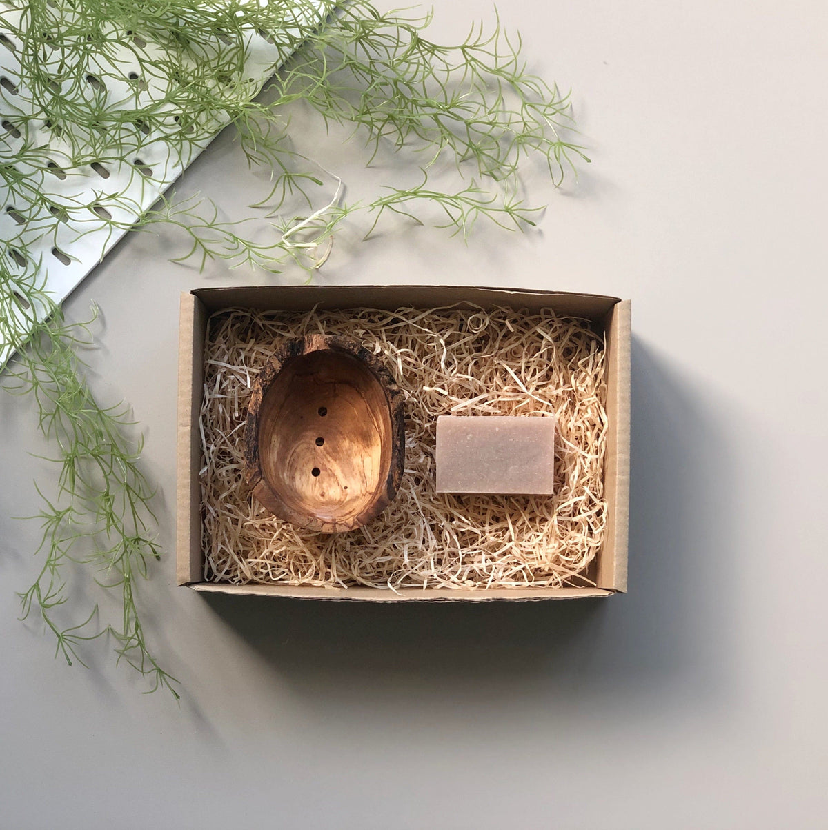 Smallkind Gift Set Natural Soap + Soap Dish Gift Set